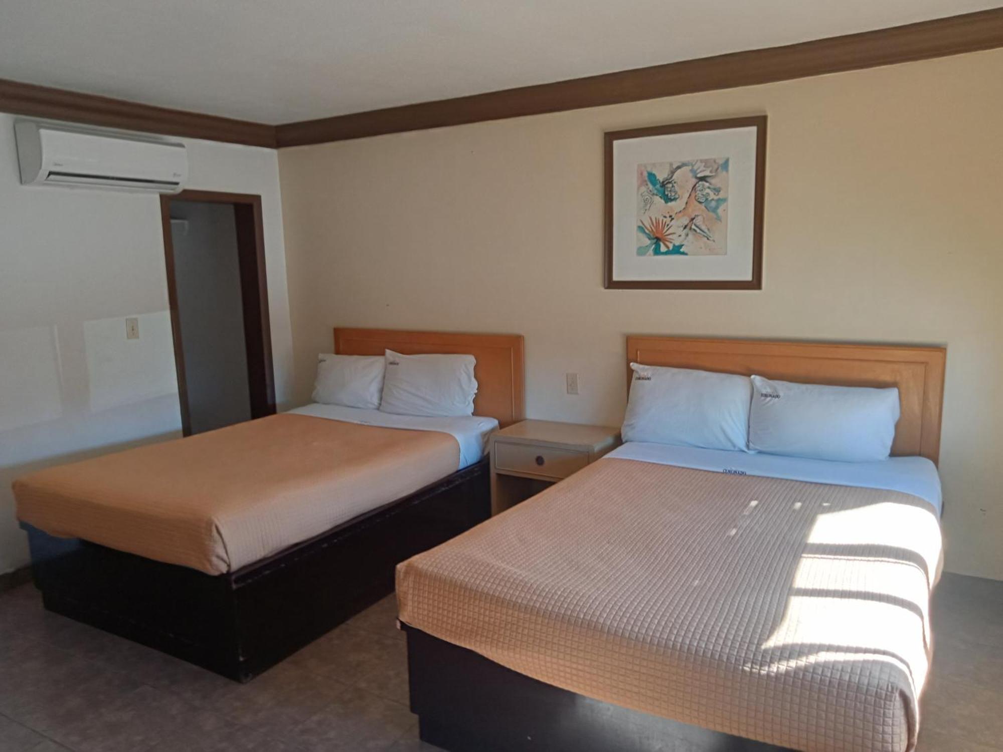 Hotel Coronado 恩塞纳达港 外观 照片